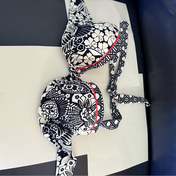 Tommy Bahama Microfiber Bikini Tops(2) - Picture 5 of 8